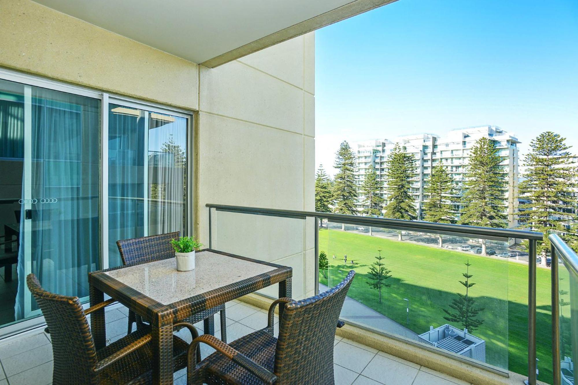 Glenelg Pier Apartments Adelaïde Extérieur photo